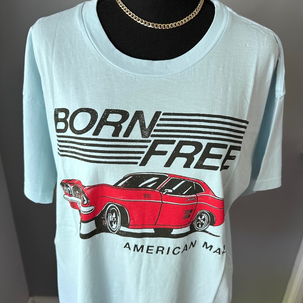 Daydreamer Women T-Shirt Small Blue Born Free Red Muscle Car American Made Retro